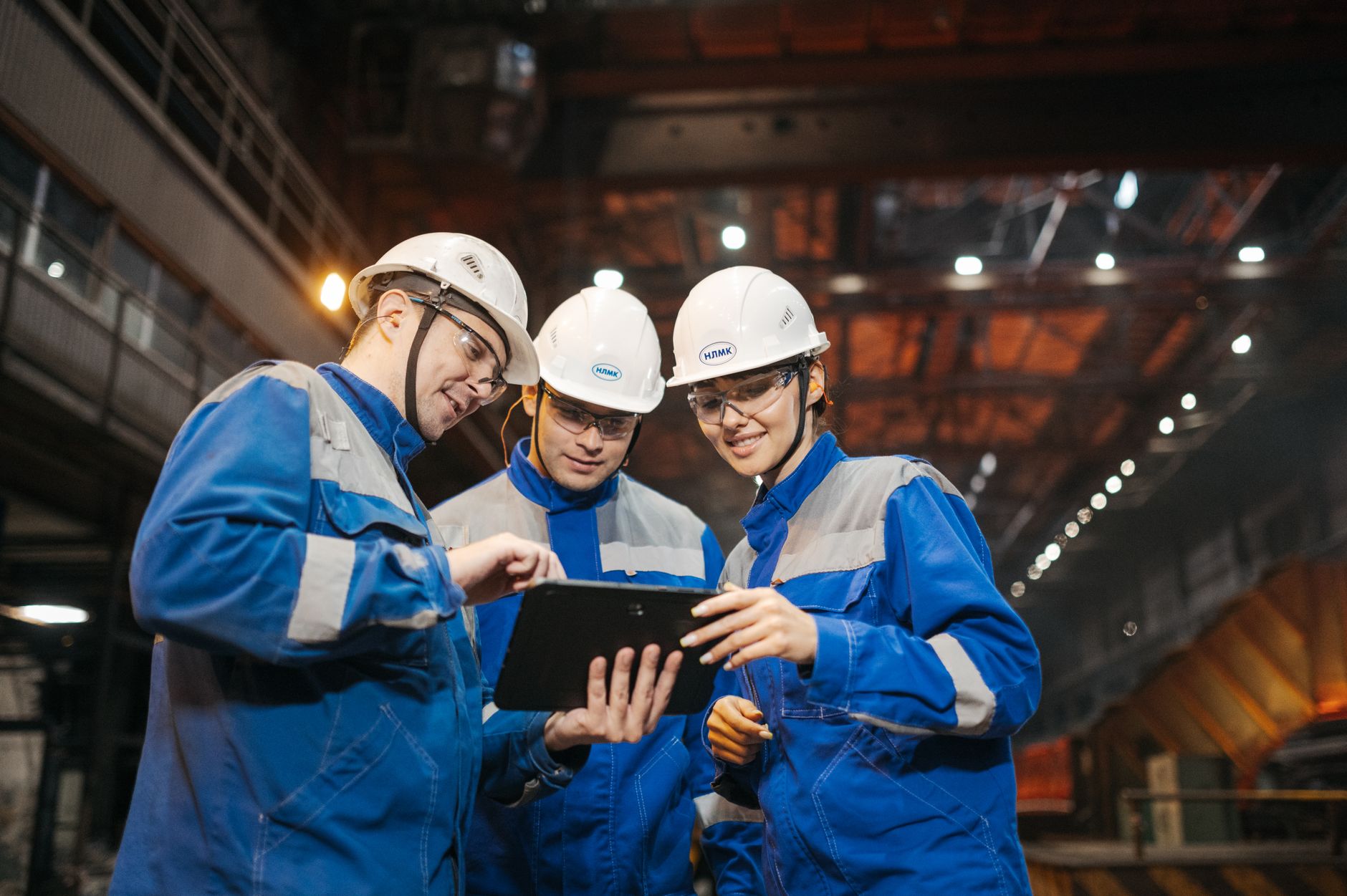 Connected worker inspection management comparison: point-of-work evidence to escalation