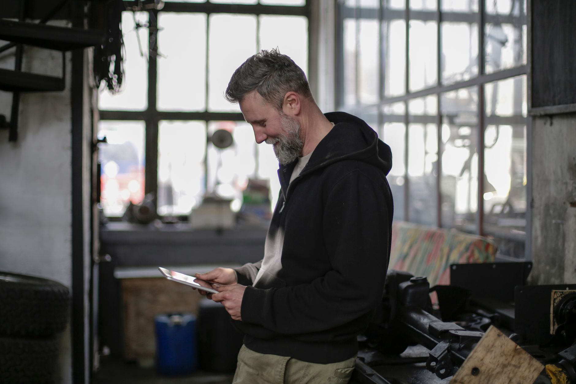 technician escalating findings with tablet